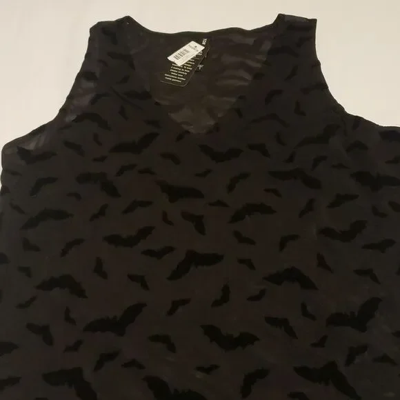 Torrid 2X Black Bat Velvet & Mesh V Neck Bodysuit - Picture 5 of 11